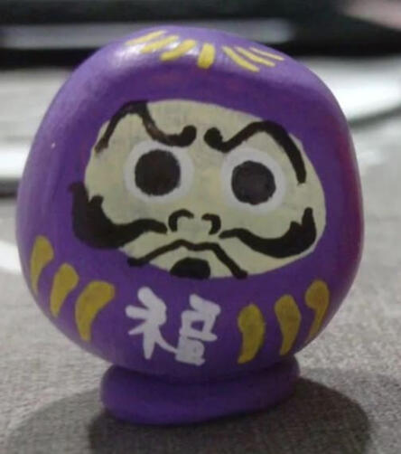 (A) Daruma violeta (salud mental emocional) - 5€
