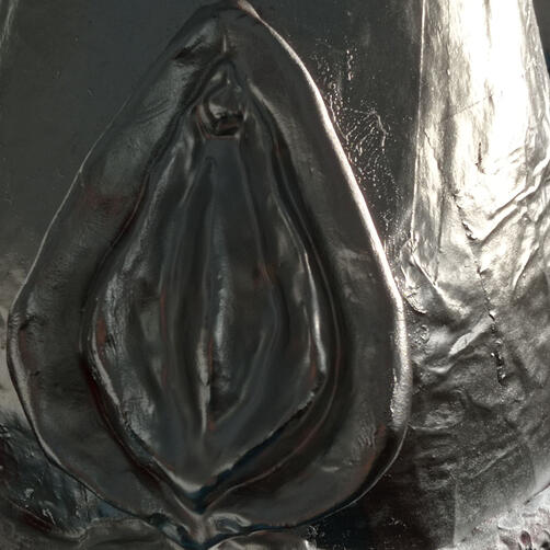 Detalle frontal del casco