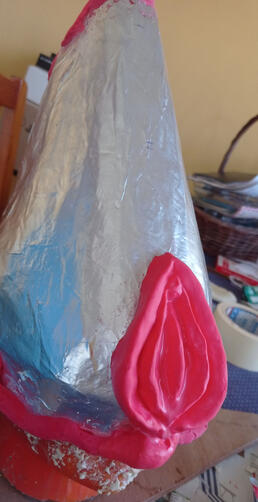 Avance frontal del casco